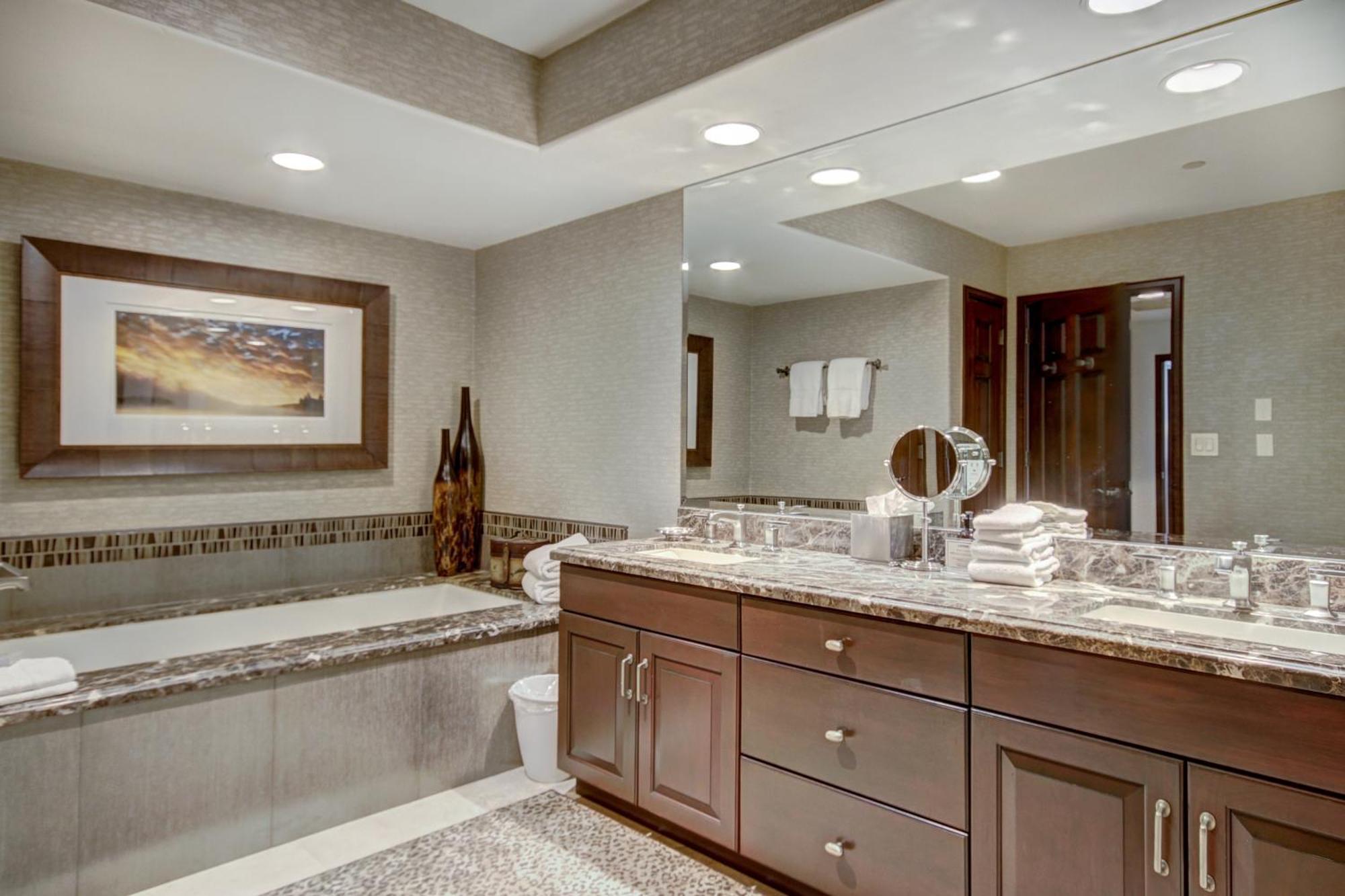 Luxury Ski-In 3 Bedroom Penthouse Inside Pines Lodge, Sleeps 10! Condo Beaver Creek Buitenkant foto